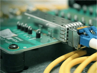 What is the difference between LR4 and CWDM4?